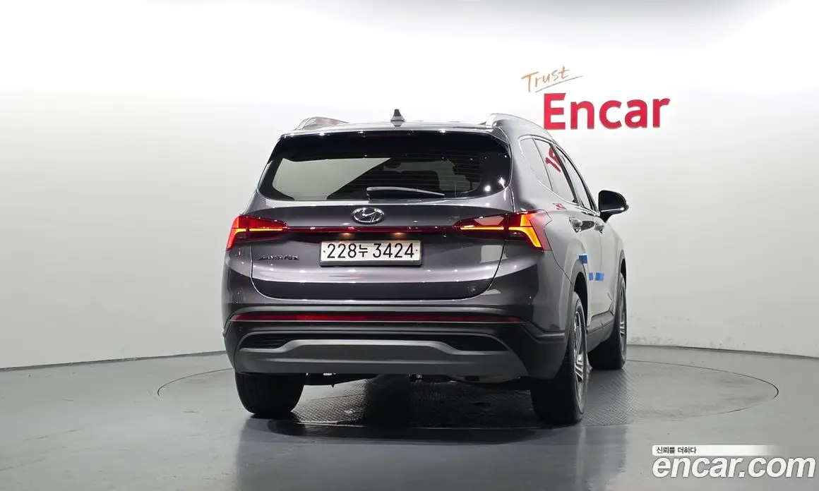Hyundai Santa Fe 2022 2.2 автомат (гидро), фото 4 Hyundai Santa Fe 2022 2.2 автомат (гидро), фото 4