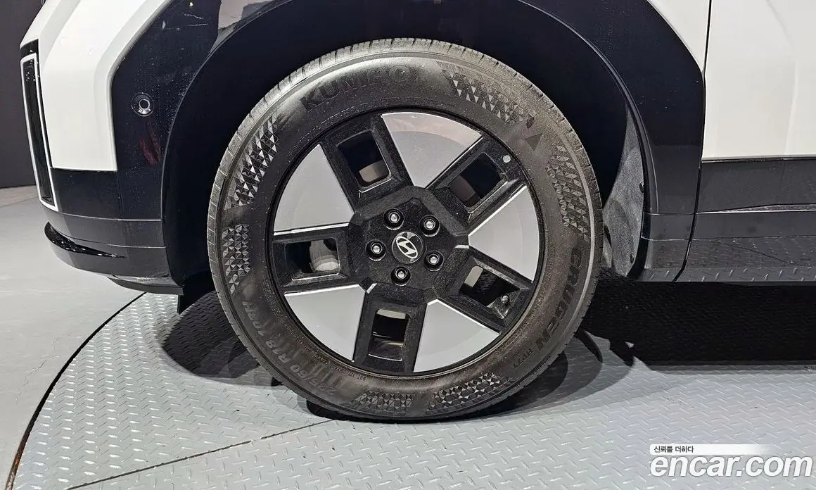 Hyundai Santa Fe 2023 1.6 автомат (гидро), фото 5