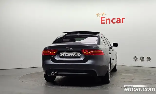Jaguar XE 2016 2.0 автомат (гидро), миниатюра 4 Jaguar XE 2016 2.0 автомат (гидро), миниатюра 4