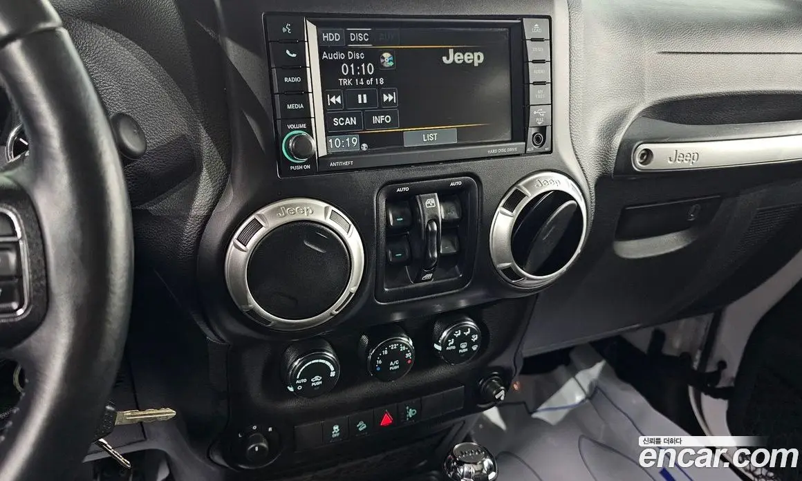 Jeep Wrangler 2016 3.6 автомат (гидро), фото 15 Jeep Wrangler 2016 3.6 автомат (гидро), фото 15