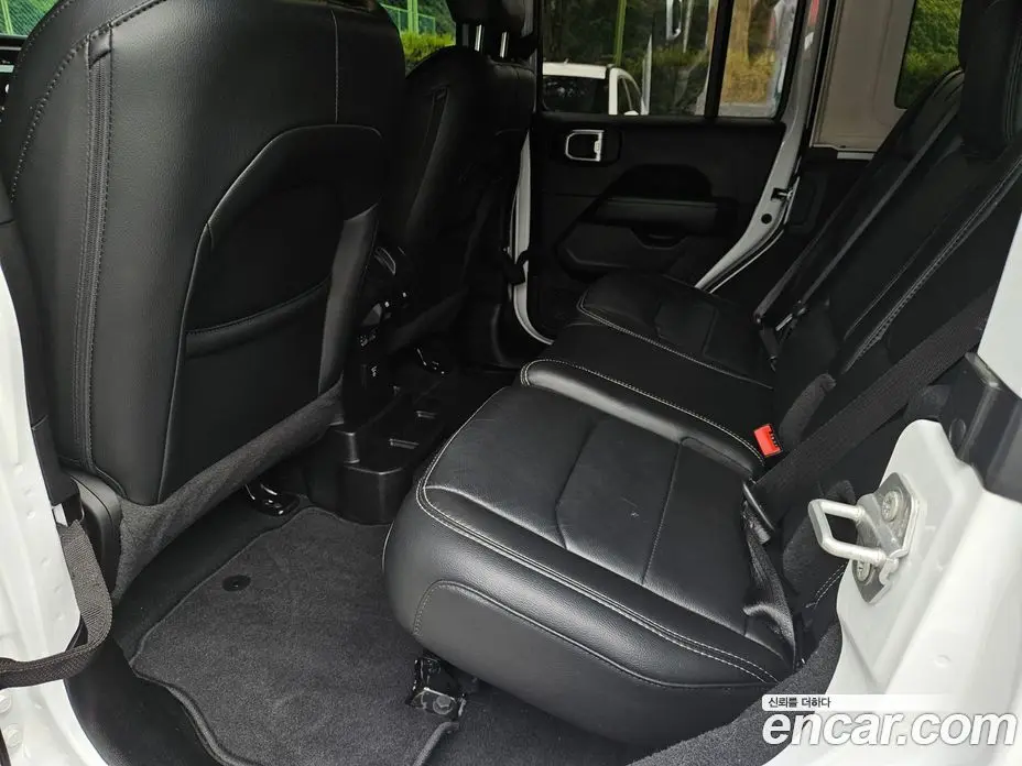 Jeep Wrangler 2022 2.0 автомат (гидро), фото 16 Jeep Wrangler 2022 2.0 автомат (гидро), фото 16