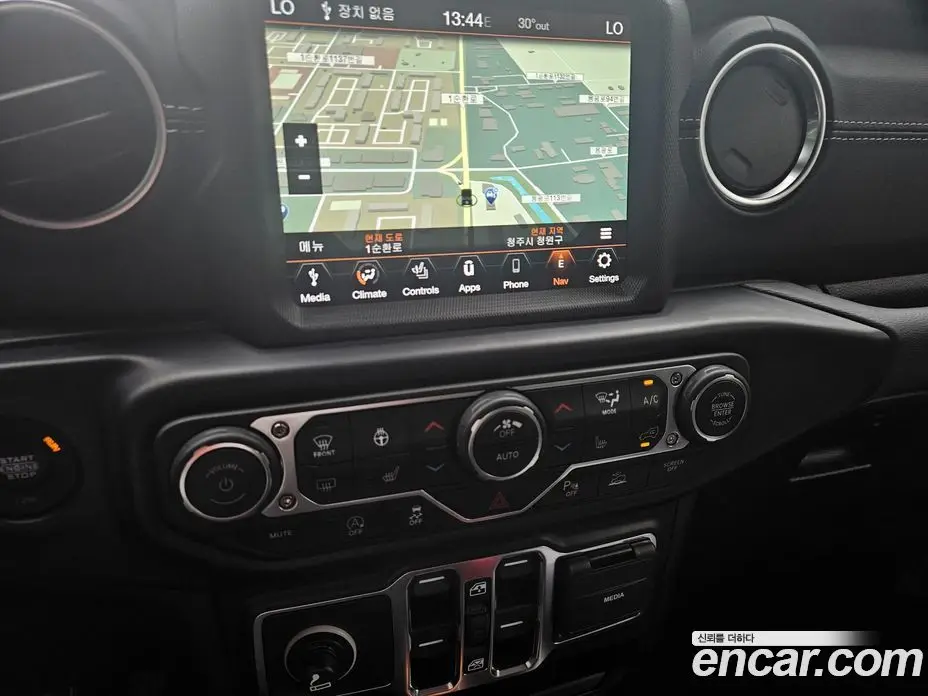Jeep Wrangler 2022 2.0 автомат (гидро), фото 8 Jeep Wrangler 2022 2.0 автомат (гидро), фото 8