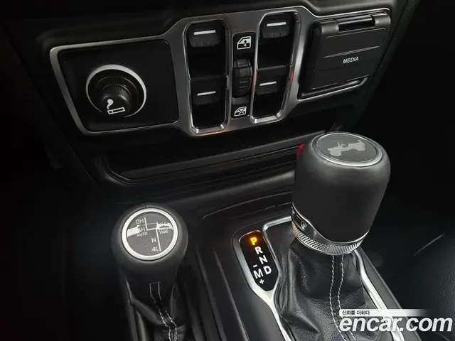 Jeep Wrangler 2022 2.0 автомат (гидро), миниатюра 10 Jeep Wrangler 2022 2.0 автомат (гидро), миниатюра 10
