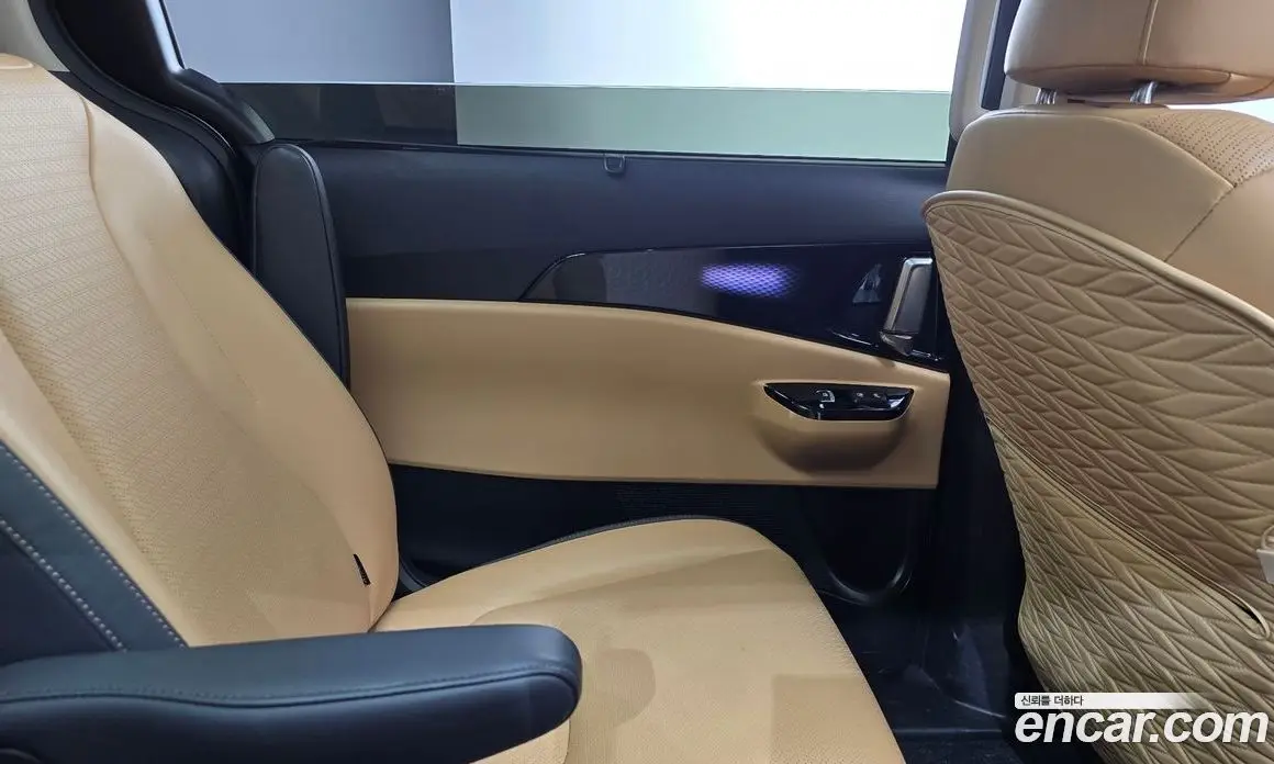 Kia Carnival 2023 2.2 автомат (гидро), фото 15 Kia Carnival 2023 2.2 автомат (гидро), фото 15