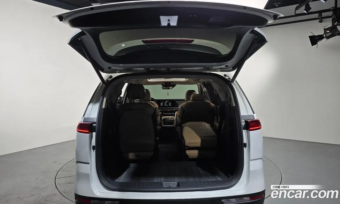 Kia Carnival 2023 2.2 автомат (гидро), фото 26 Kia Carnival 2023 2.2 автомат (гидро), фото 26