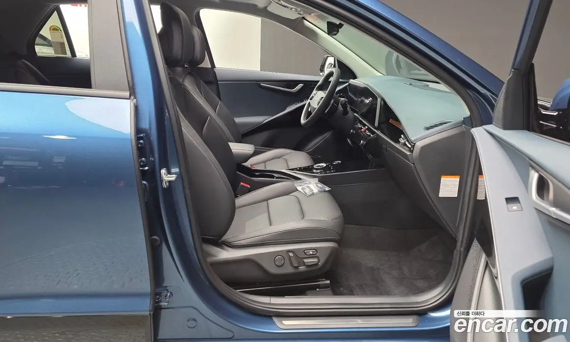 Kia Niro 2025 1.6 автомат (гидро), фото 16 Kia Niro 2025 1.6 автомат (гидро), фото 16