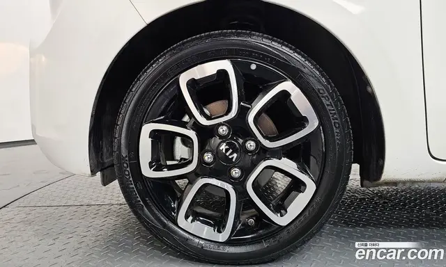 Kia Ray 2018 1.0 автомат (гидро), миниатюра 5 Kia Ray 2018 1.0 автомат (гидро), миниатюра 5