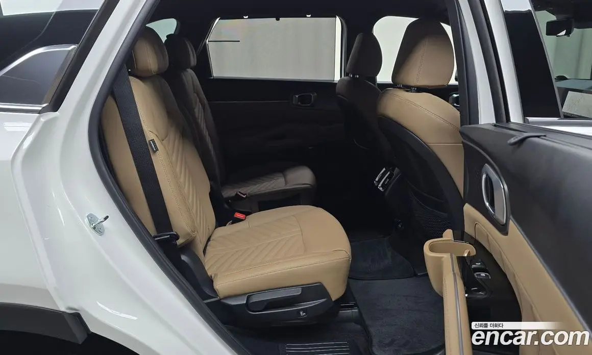 Kia Sorento 2025 1.6 автомат (гидро), фото 16 Kia Sorento 2025 1.6 автомат (гидро), фото 16