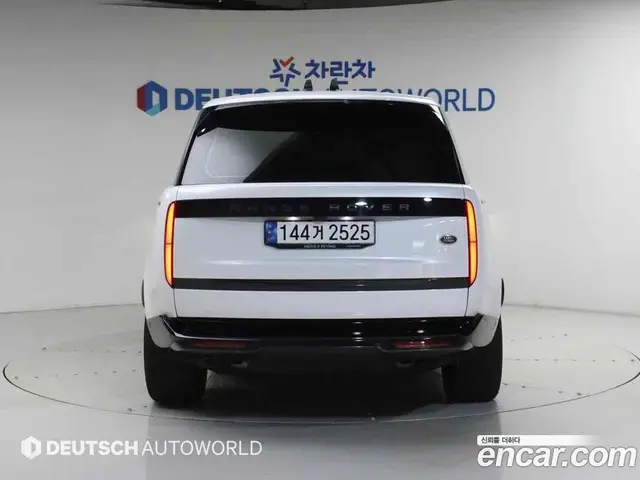 Land Rover Range Rover 2023 4.4 автомат (гидро), миниатюра 4 Land Rover Range Rover 2023 4.4 автомат (гидро), миниатюра 4