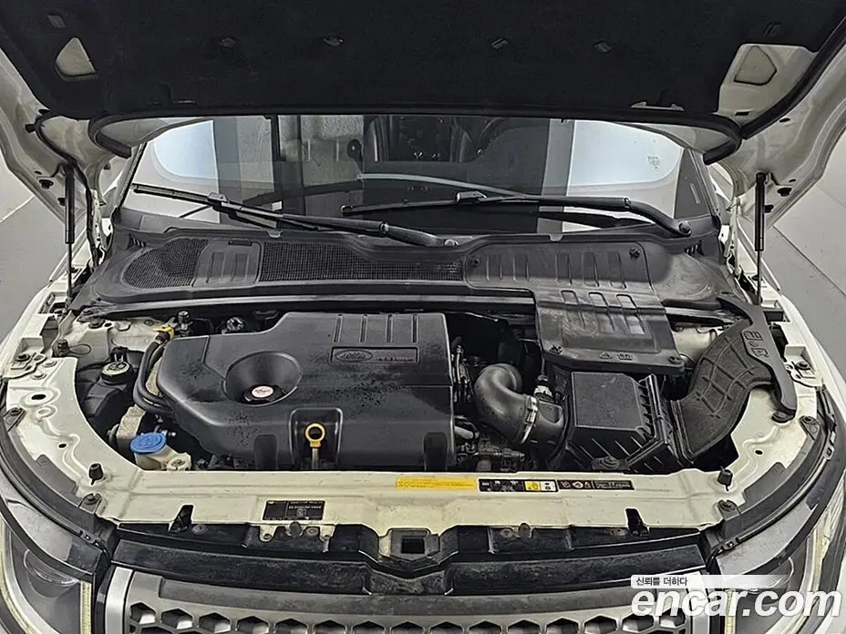 Land Rover Range Rover Evoque 2016 2.0 автомат (гидро), фото 6 Land Rover Range Rover Evoque 2016 2.0 автомат (гидро), фото 6