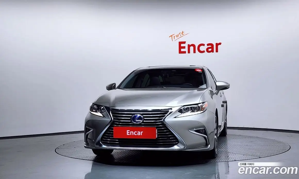Lexus ES 2016 2.5 автомат (гидро), фото 3 Lexus ES 2016 2.5 автомат (гидро), фото 3