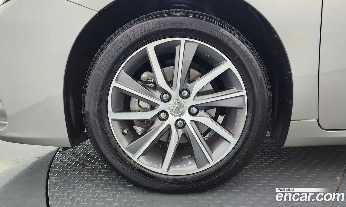 Lexus ES 2016 2.5 автомат (гидро), фото 5 Lexus ES 2016 2.5 автомат (гидро), фото 5