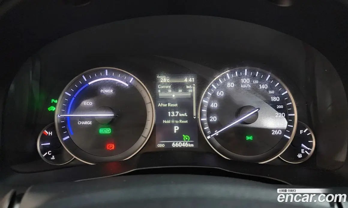 Lexus ES 2016 2.5 автомат (гидро), фото 8 Lexus ES 2016 2.5 автомат (гидро), фото 8