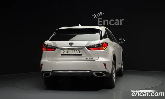 Lexus RX 2017 3.5 автомат (гидро), миниатюра 4 Lexus RX 2017 3.5 автомат (гидро), миниатюра 4