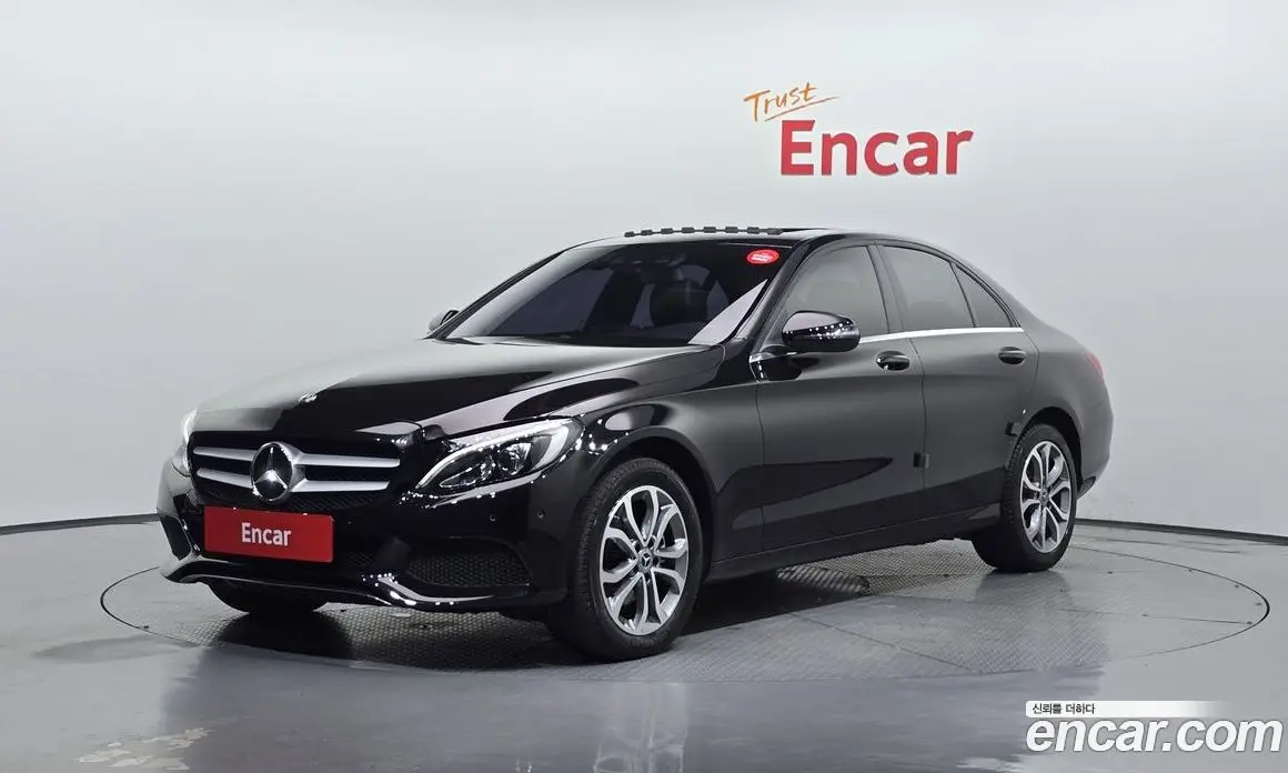 Mercedes-Benz C-Class 2018 2.0 автомат (гидро), фото 1 Mercedes-Benz C-Class 2018 2.0 автомат (гидро), фото 1