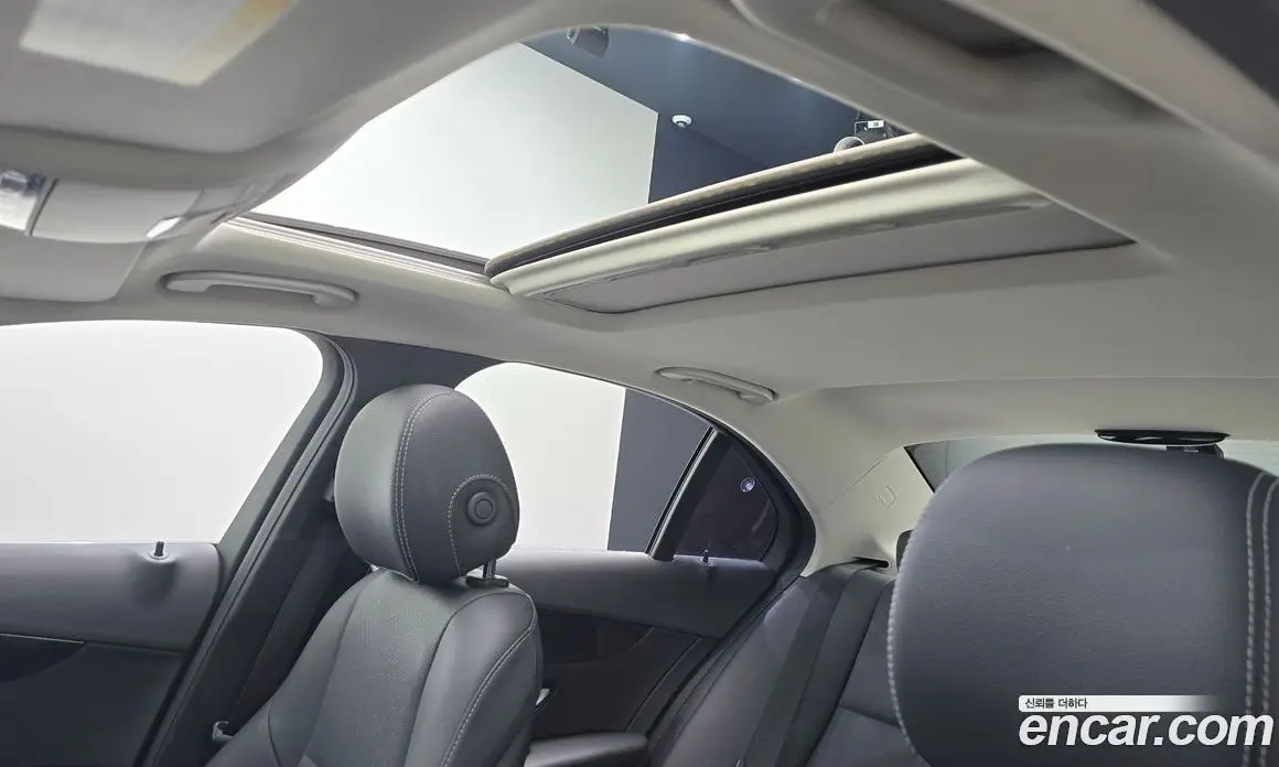 Mercedes-Benz C-Class 2018 2.0 автомат (гидро), фото 17 Mercedes-Benz C-Class 2018 2.0 автомат (гидро), фото 17
