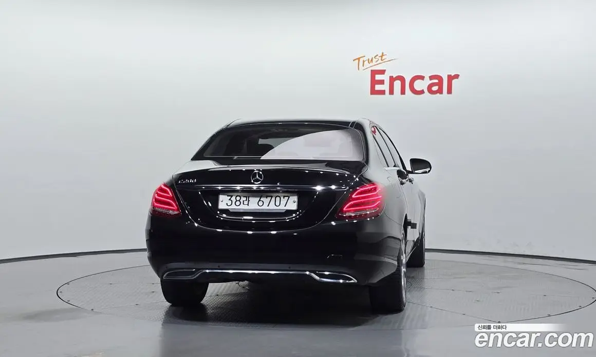 Mercedes-Benz C-Class 2018 2.0 автомат (гидро), фото 4 Mercedes-Benz C-Class 2018 2.0 автомат (гидро), фото 4