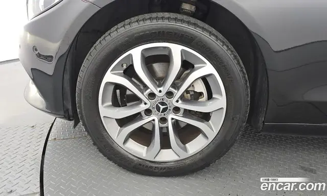 Mercedes-Benz C-Class 2018 2.0 автомат (гидро), миниатюра 5 Mercedes-Benz C-Class 2018 2.0 автомат (гидро), миниатюра 5