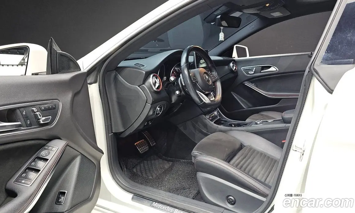 Mercedes-Benz CLA-Class 2017 2.0 автомат (гидро), фото 13 Mercedes-Benz CLA-Class 2017 2.0 автомат (гидро), фото 13