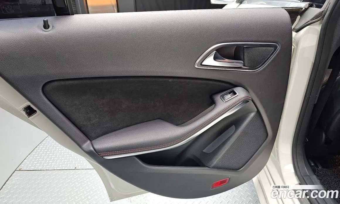Mercedes-Benz CLA-Class 2017 2.0 автомат (гидро), фото 15 Mercedes-Benz CLA-Class 2017 2.0 автомат (гидро), фото 15