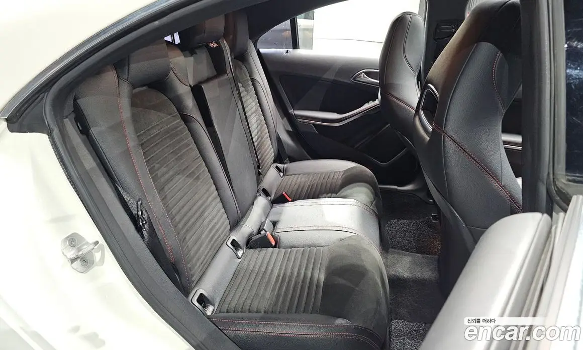 Mercedes-Benz CLA-Class 2017 2.0 автомат (гидро), фото 17 Mercedes-Benz CLA-Class 2017 2.0 автомат (гидро), фото 17