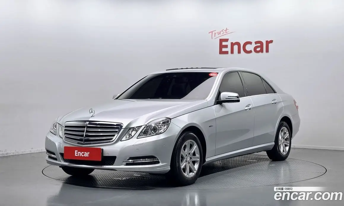 Mercedes-Benz E-Class 2012 1.8 автомат (гидро), фото 1 Mercedes-Benz E-Class 2012 1.8 автомат (гидро), фото 1