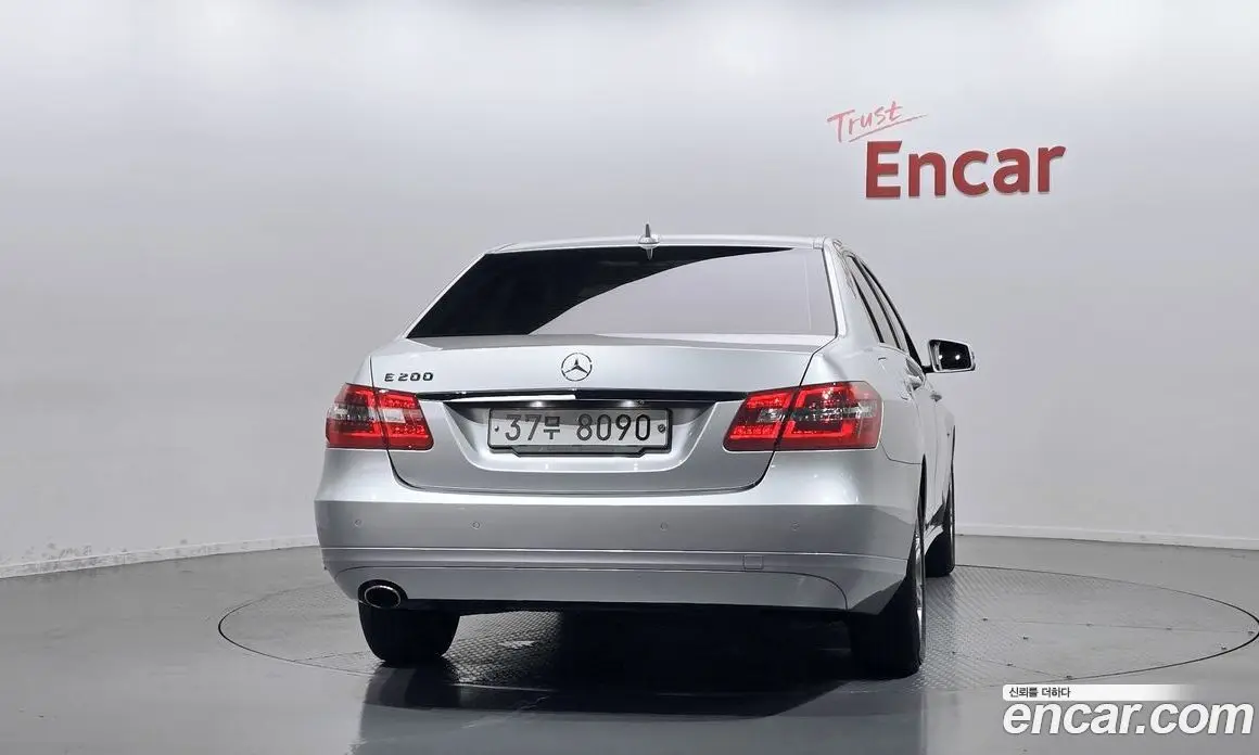 Mercedes-Benz E-Class 2012 1.8 автомат (гидро), фото 4 Mercedes-Benz E-Class 2012 1.8 автомат (гидро), фото 4