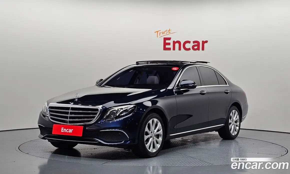 Mercedes-Benz E-Class 2016 2.0 автомат (гидро), фото 1 Mercedes-Benz E-Class 2016 2.0 автомат (гидро), фото 1