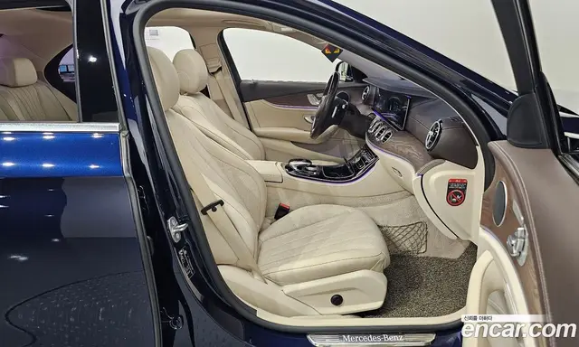 Mercedes-Benz E-Class 2016 2.0 автомат (гидро), миниатюра 11 Mercedes-Benz E-Class 2016 2.0 автомат (гидро), миниатюра 11