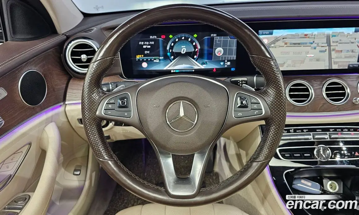 Mercedes-Benz E-Class 2016 2.0 автомат (гидро), фото 13 Mercedes-Benz E-Class 2016 2.0 автомат (гидро), фото 13
