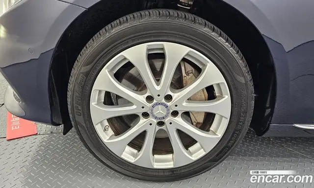 Mercedes-Benz E-Class 2016 2.0 автомат (гидро), миниатюра 5 Mercedes-Benz E-Class 2016 2.0 автомат (гидро), миниатюра 5