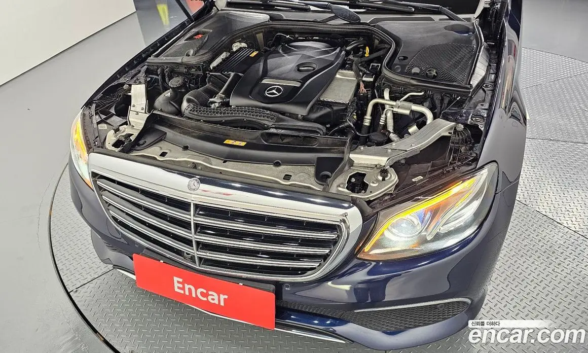 Mercedes-Benz E-Class 2016 2.0 автомат (гидро), фото 6 Mercedes-Benz E-Class 2016 2.0 автомат (гидро), фото 6