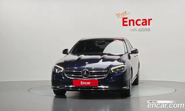 Mercedes-Benz E-Class 2022 2.0 автомат (гидро), миниатюра 2