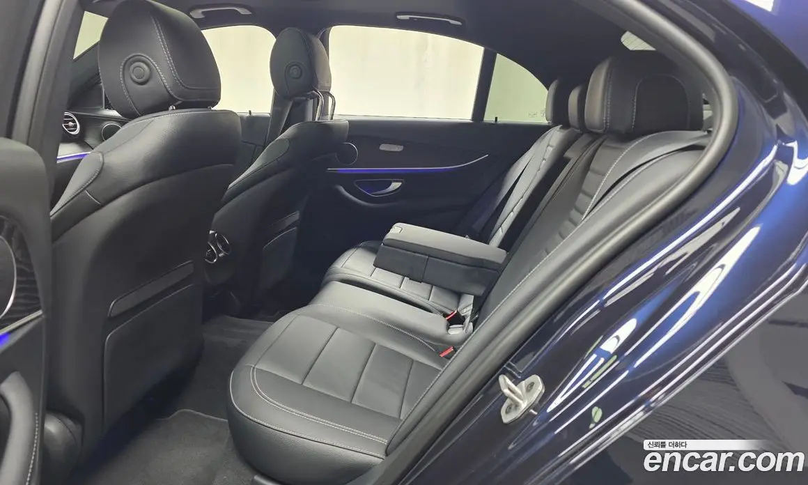 Mercedes-Benz E-Class 2022 2.0 автомат (гидро), фото 17