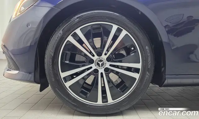Mercedes-Benz E-Class 2022 2.0 автомат (гидро), миниатюра 4