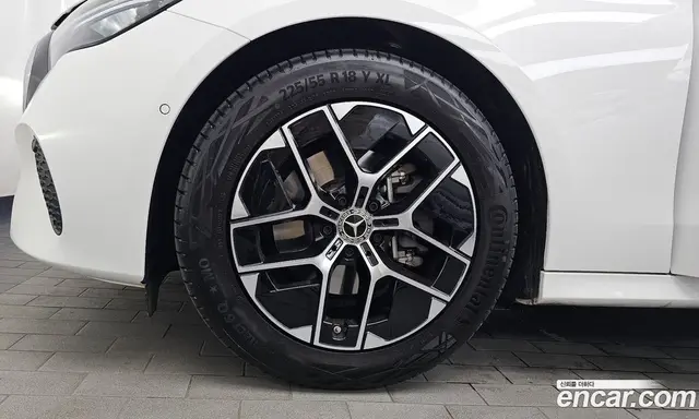 Mercedes-Benz E-Class 2025 2.0 автомат (гидро), миниатюра 5 Mercedes-Benz E-Class 2025 2.0 автомат (гидро), миниатюра 5
