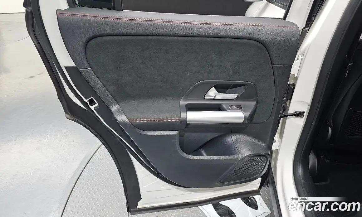 Mercedes-Benz GLA-Class 2023 2.0 автомат (гидро), фото 14 Mercedes-Benz GLA-Class 2023 2.0 автомат (гидро), фото 14
