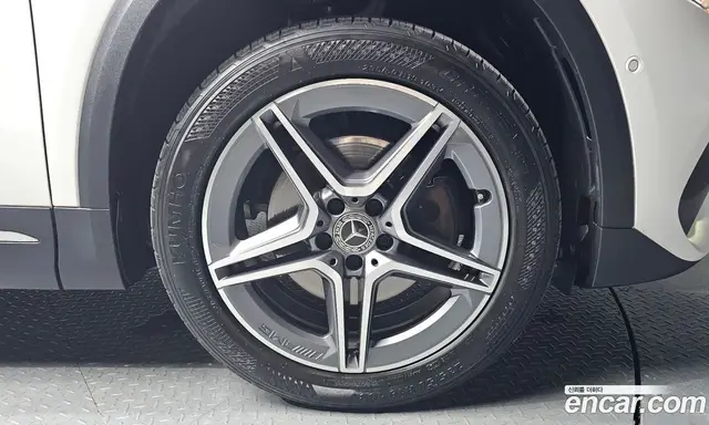 Mercedes-Benz GLA-Class 2023 2.0 автомат (гидро), миниатюра 6 Mercedes-Benz GLA-Class 2023 2.0 автомат (гидро), миниатюра 6