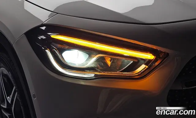 Mercedes-Benz GLA-Class 2023 2.0 автомат (гидро), миниатюра 7 Mercedes-Benz GLA-Class 2023 2.0 автомат (гидро), миниатюра 7