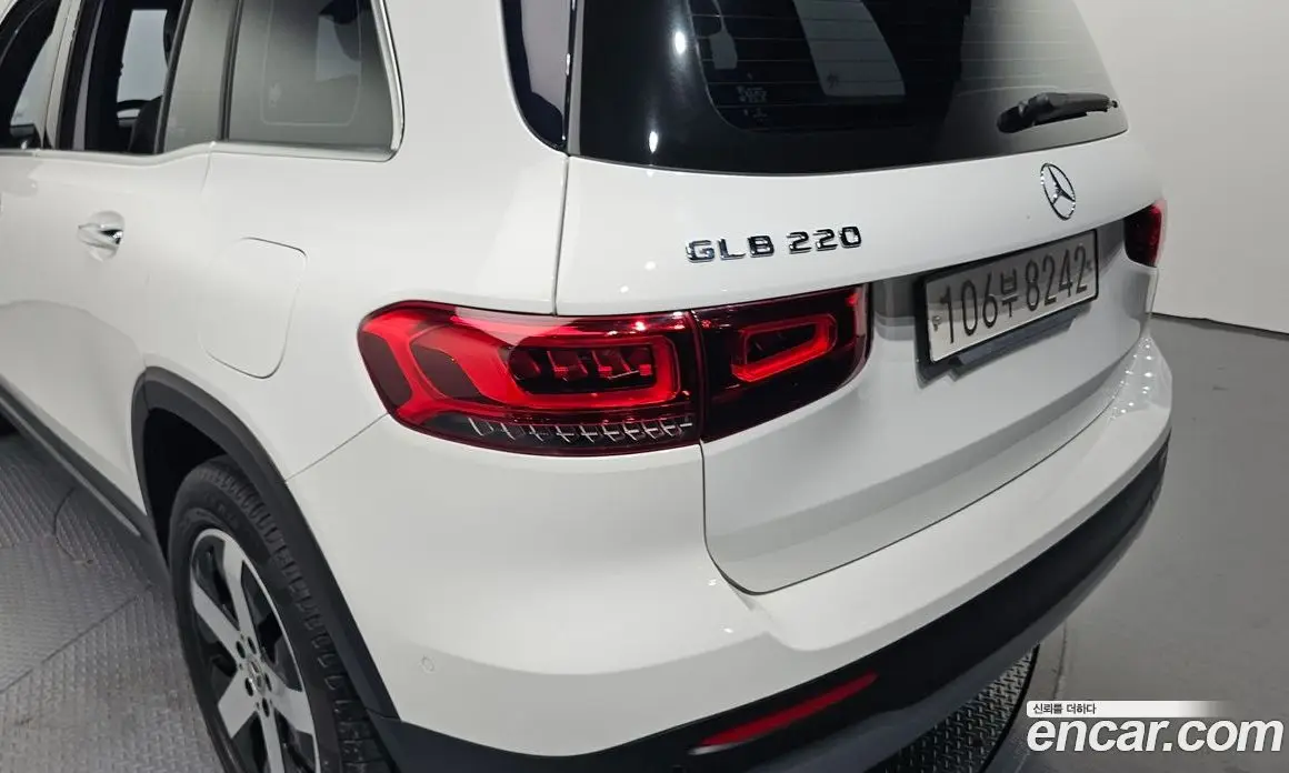 Mercedes-Benz GLB-Class 2021 2.0 автомат (гидро), фото 9 Mercedes-Benz GLB-Class 2021 2.0 автомат (гидро), фото 9