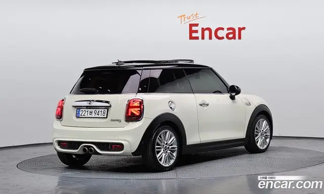 Mini Cooper 2015 2.0 автомат (гидро), миниатюра 2