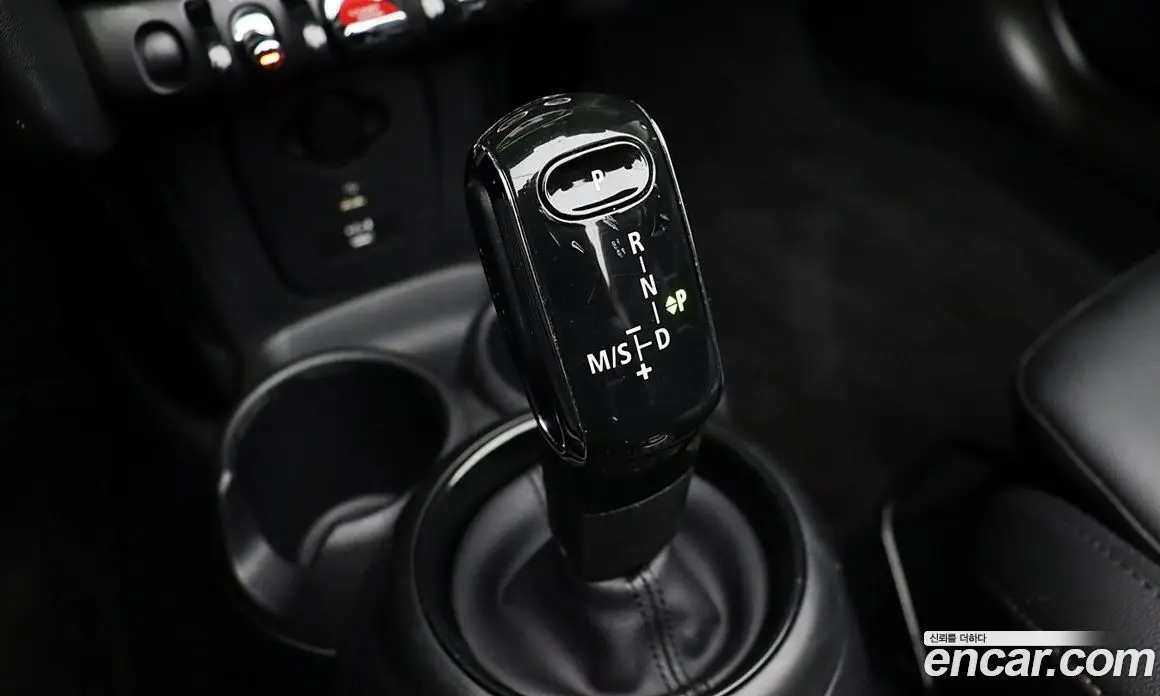 Mini Cooper Convertible 2022 1.5 автомат (гидро), фото 12 Mini Cooper Convertible 2022 1.5 автомат (гидро), фото 12