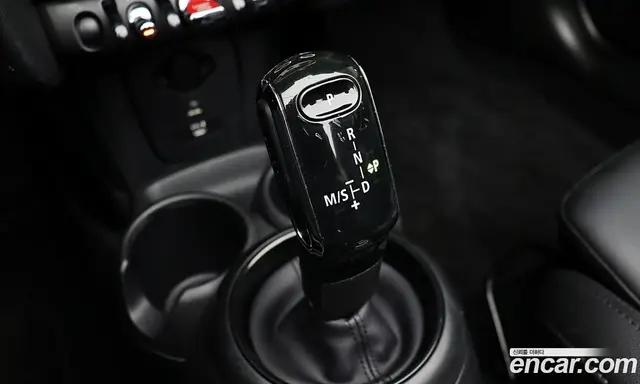Mini Cooper Convertible 2022 1.5 автомат (гидро), миниатюра 12