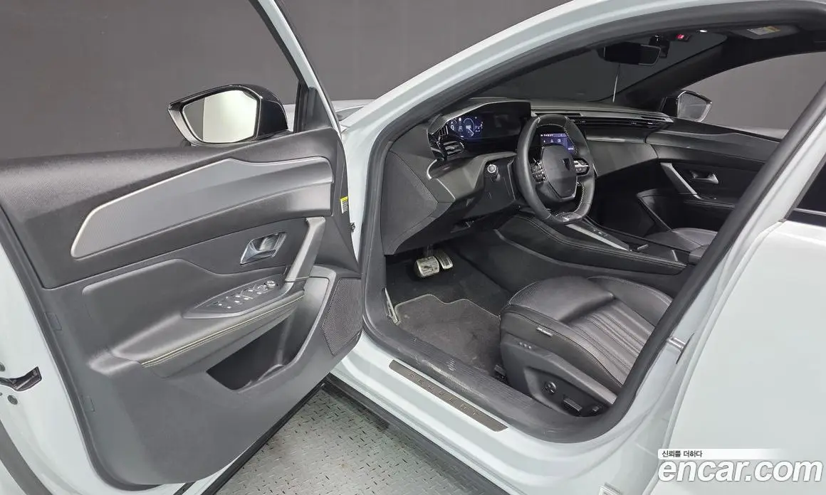 Peugeot 408 2024 1.2 автомат (гидро), фото 13