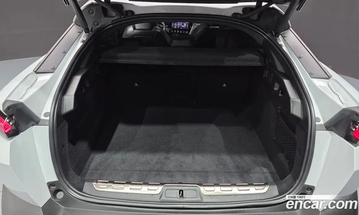 Peugeot 408 2024 1.2 автомат (гидро), фото 24
