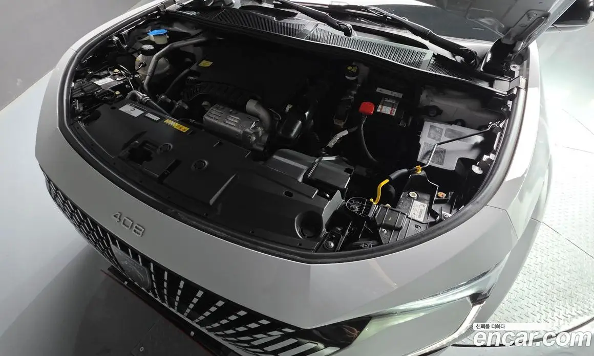 Peugeot 408 2024 1.2 автомат (гидро), фото 6