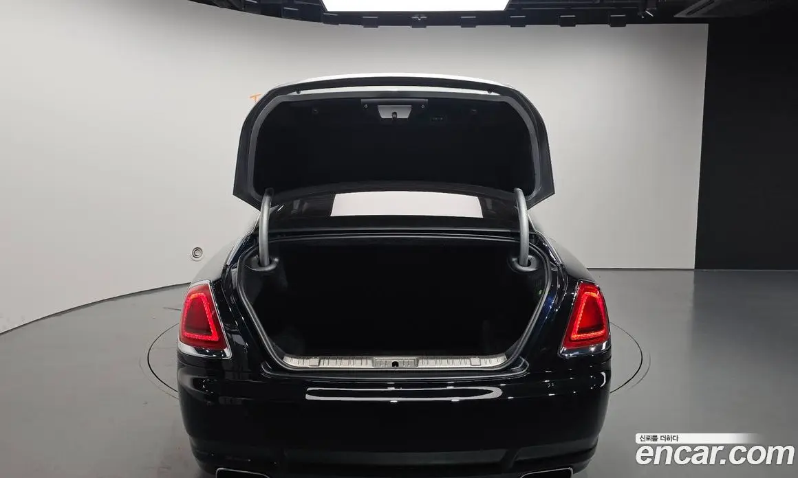 Rolls-Royce Wraith 2015 6.6 автомат (гидро), фото 18 Rolls-Royce Wraith 2015 6.6 автомат (гидро), фото 18