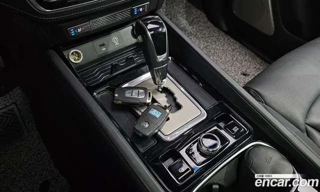 SsangYong Rexton 2017 2.2 автомат (гидро), миниатюра 11 SsangYong Rexton 2017 2.2 автомат (гидро), миниатюра 11