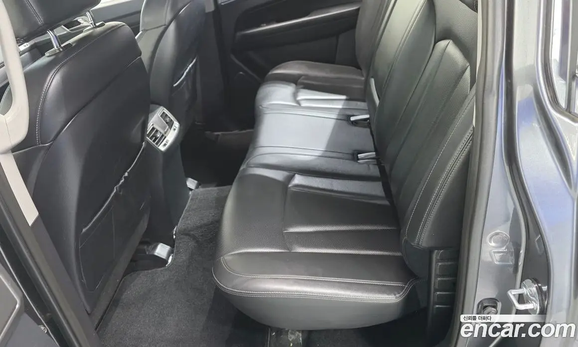 SsangYong Rexton 2018 2.2 автомат (гидро), фото 18 SsangYong Rexton 2018 2.2 автомат (гидро), фото 18