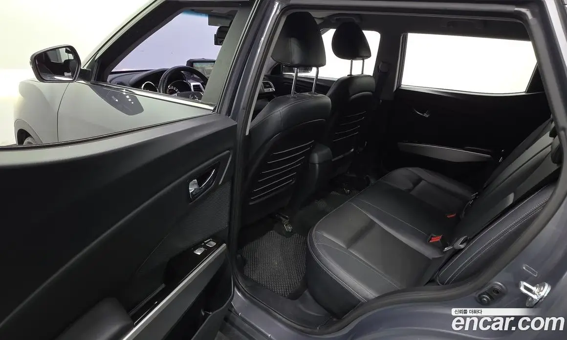 SsangYong TIBOLI 2015 1.6 автомат (гидро), фото 18 SsangYong TIBOLI 2015 1.6 автомат (гидро), фото 18